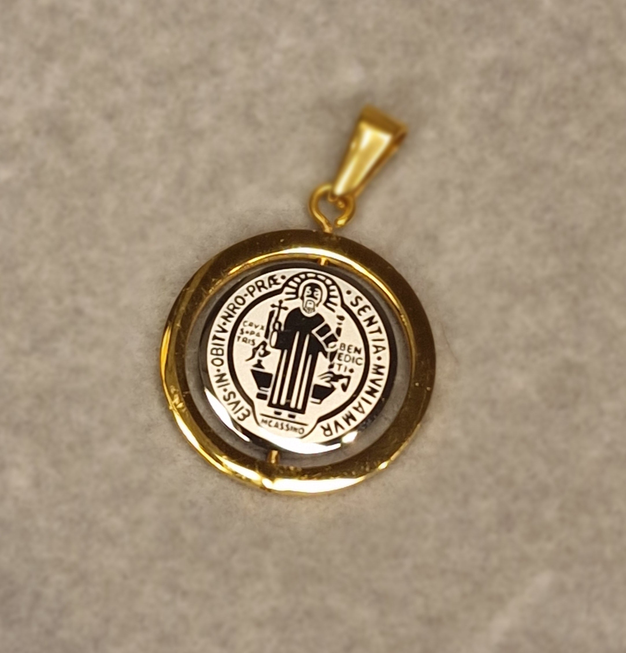 Colgante San Benito Giratorio