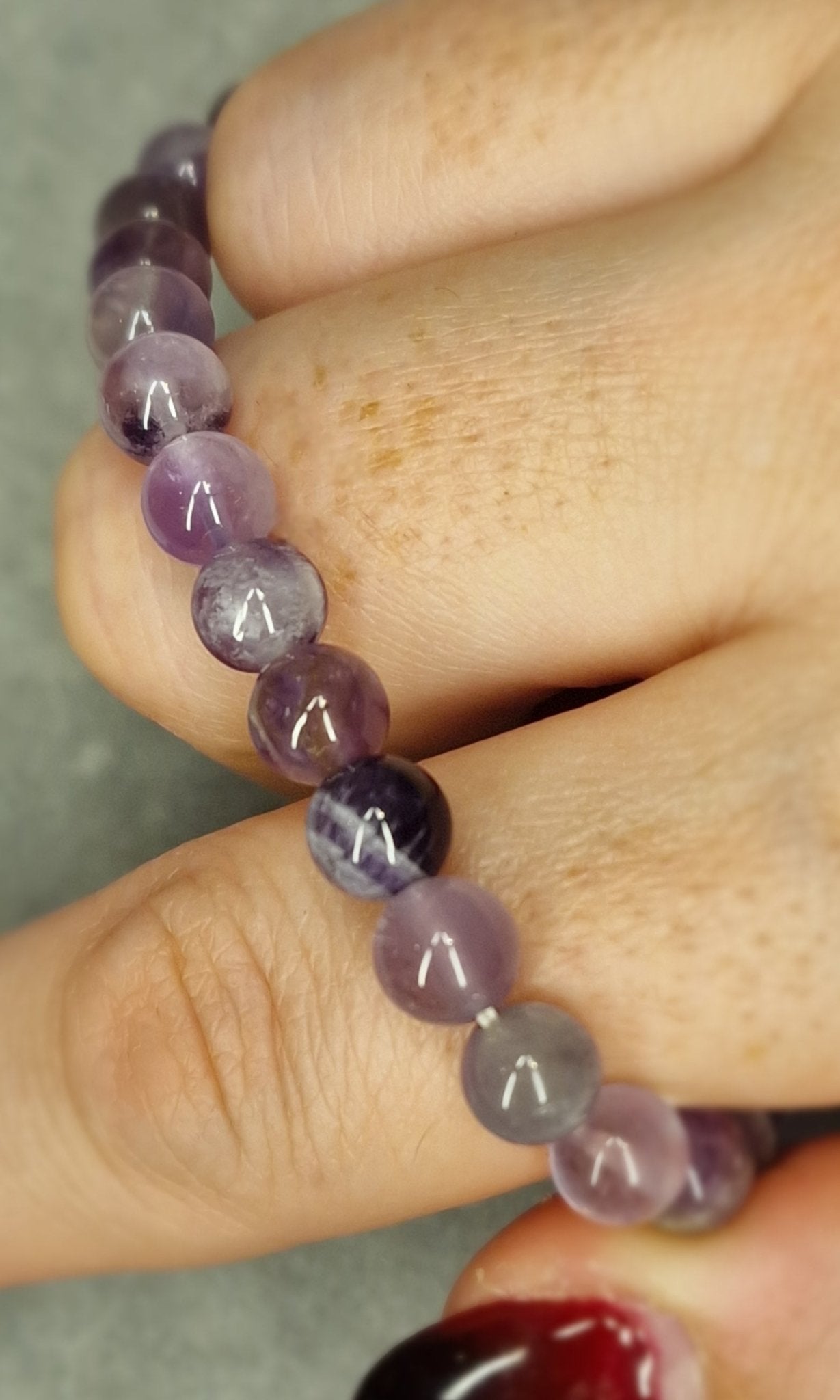 Pulsera de Amatista natural, energizada y creada para acompañarte en tu bienestar emocional y espiritual