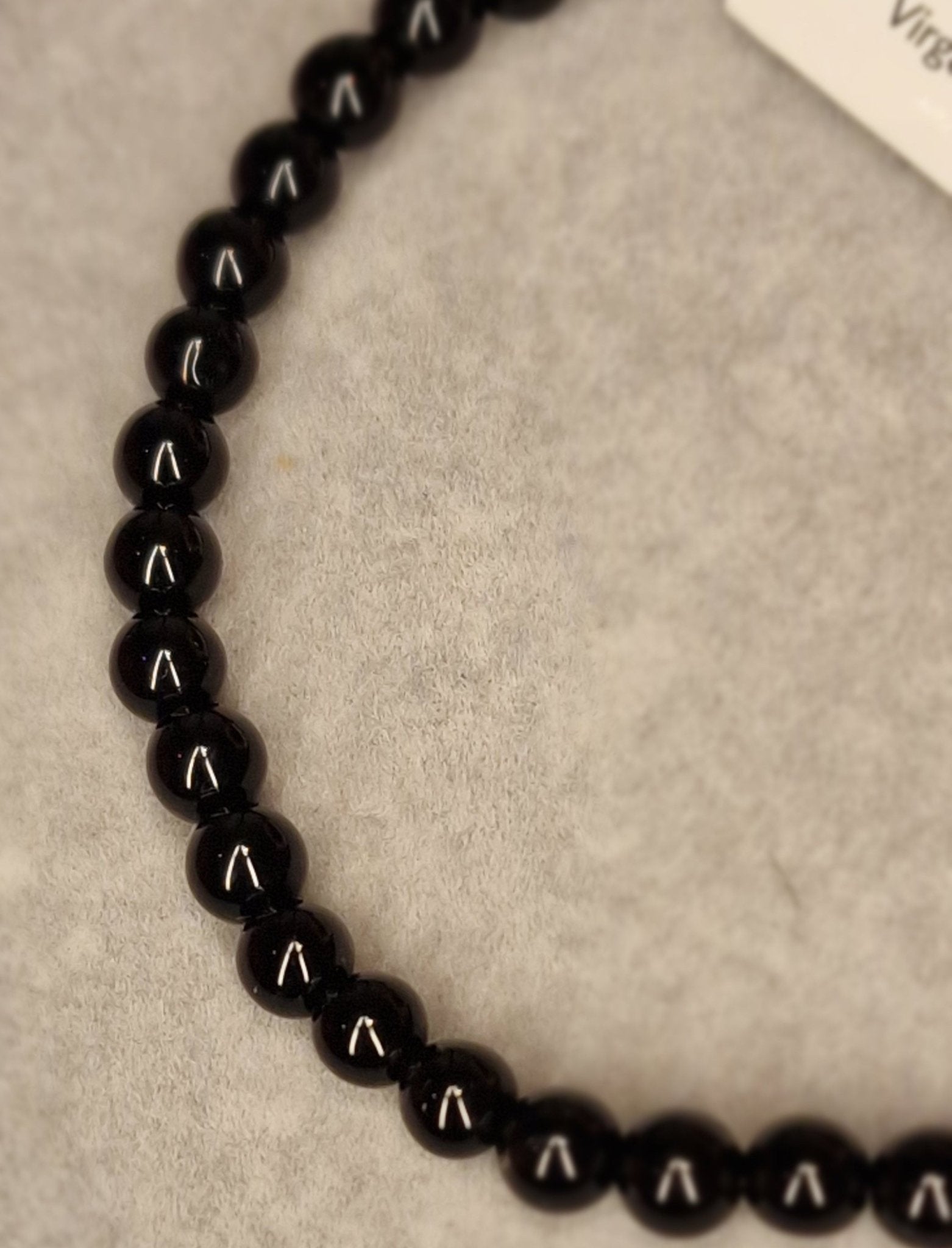 Pulsera de Obsidiana natural, energizada y creada para acompañarte en tu bienestar 