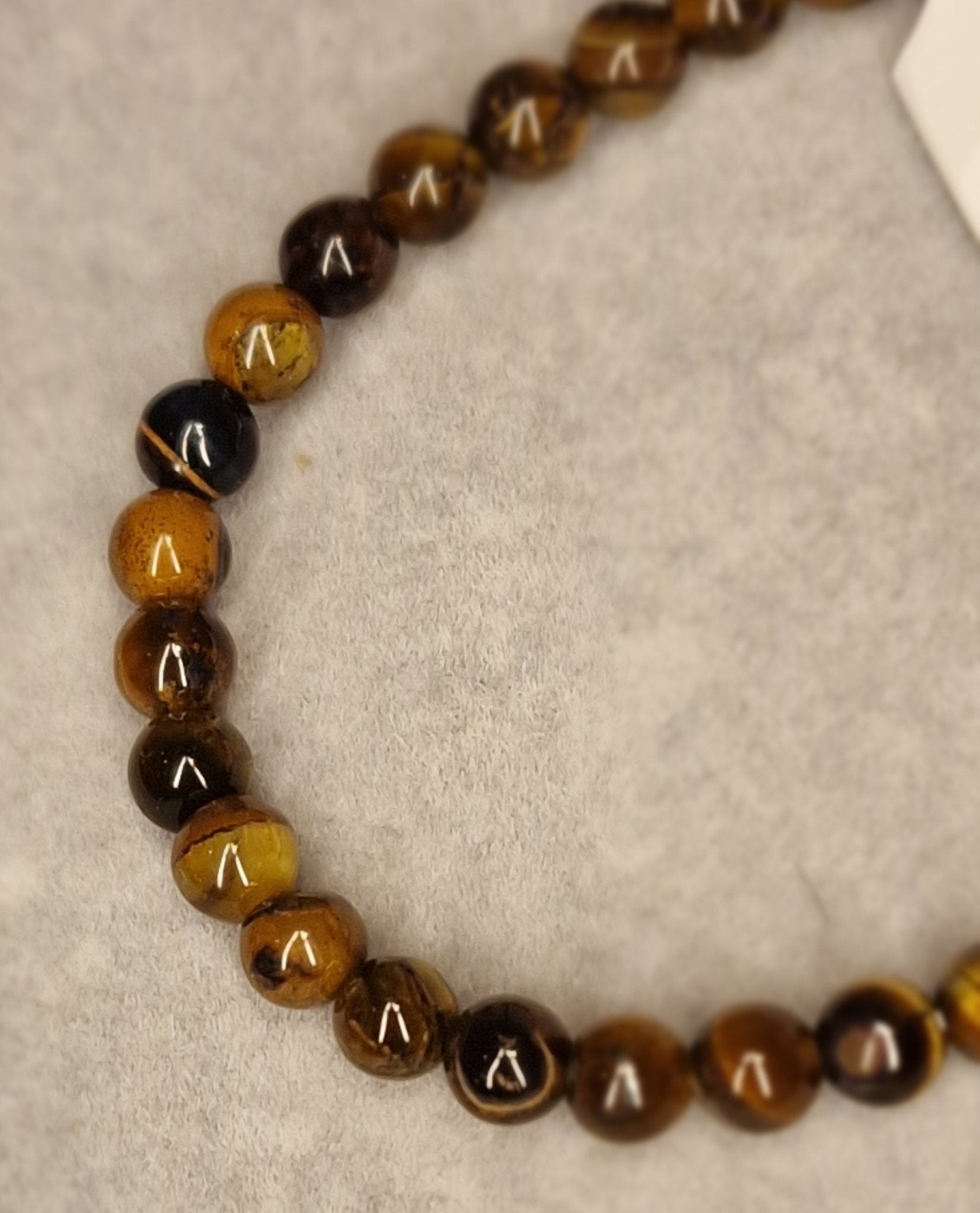 Pulsera de Ojo de Tigre natural, energizada y creada para acompañarte en tu bienestar emocional y espiritual