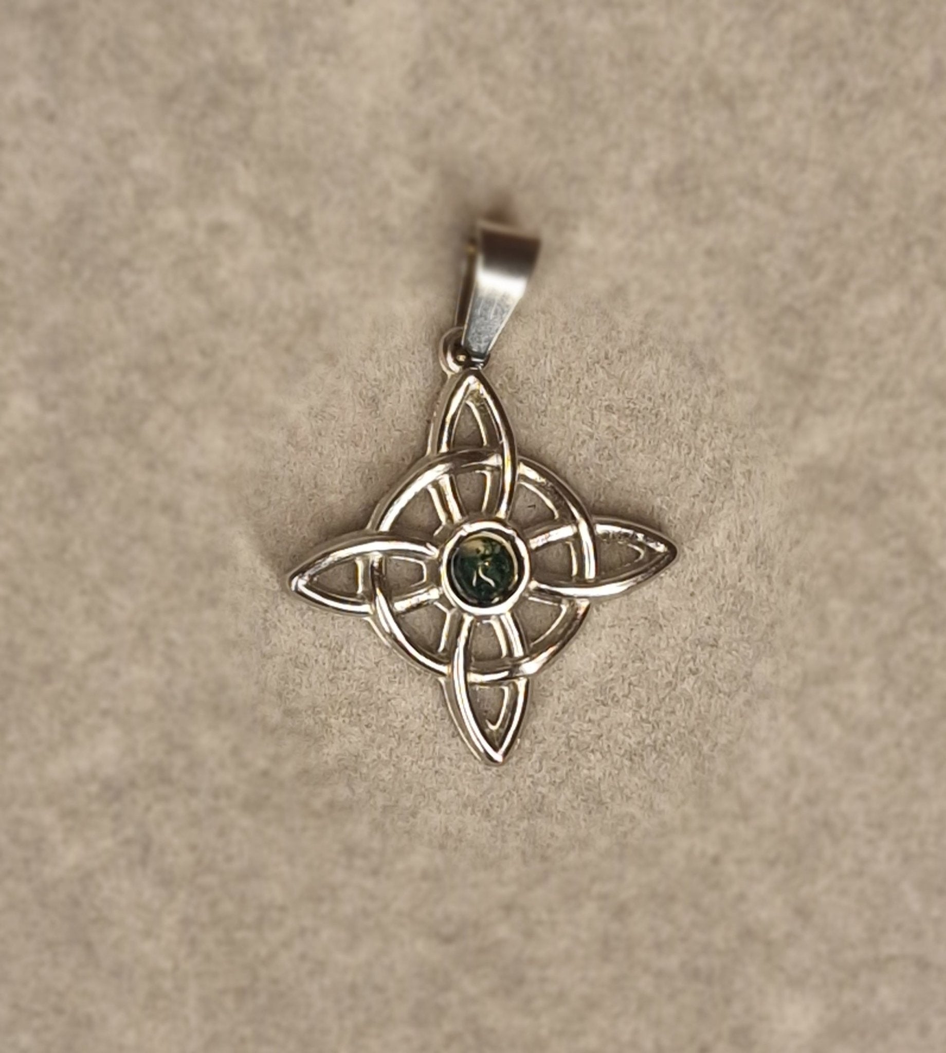 Colgante de nudo de bruja para protección, unión energética y fortalecimiento espiritual