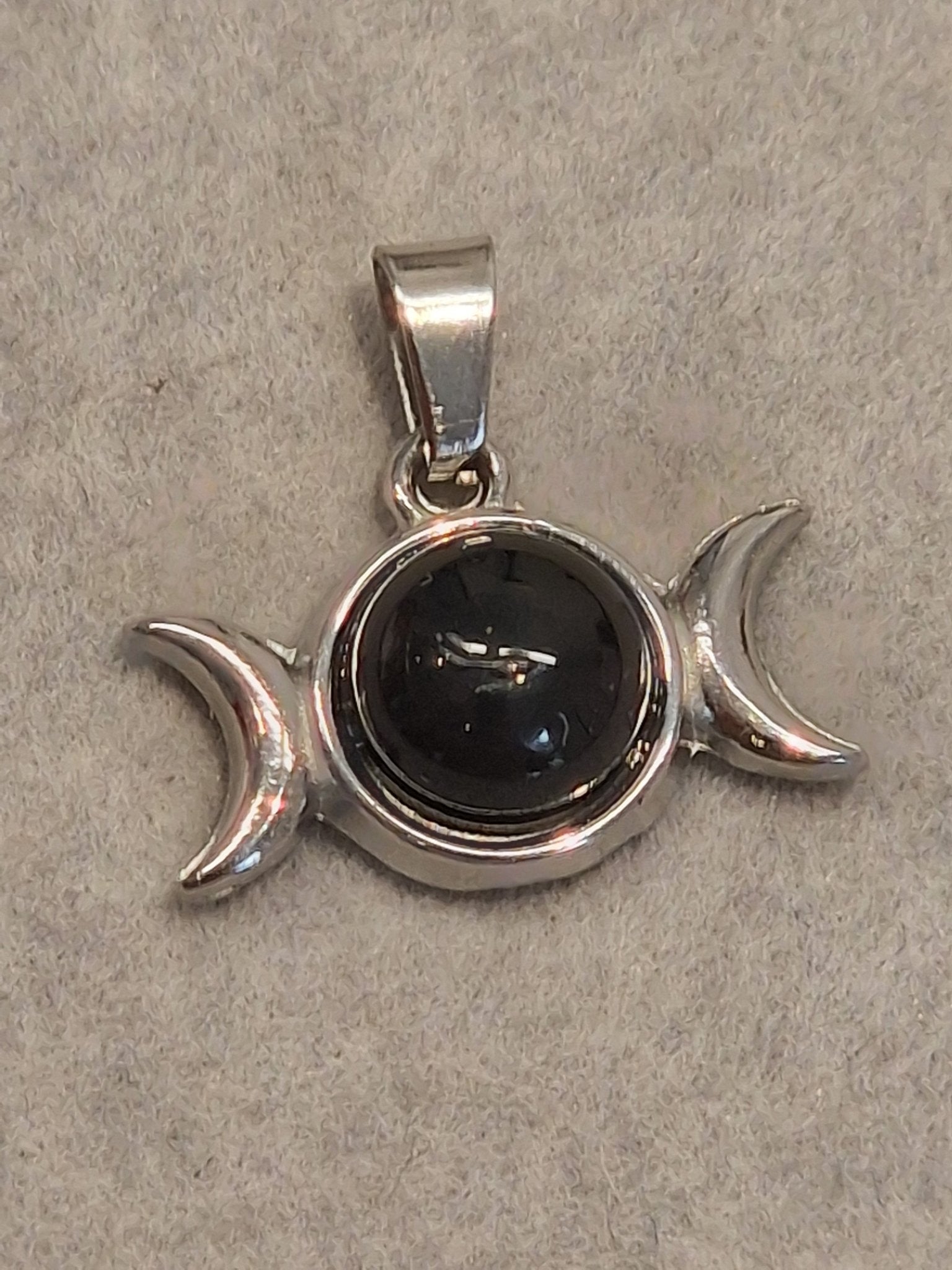 Colgante Triple Luna, símbolo de la diosa y de los ciclos femeninos, para conexión espiritual y equilibrio interior