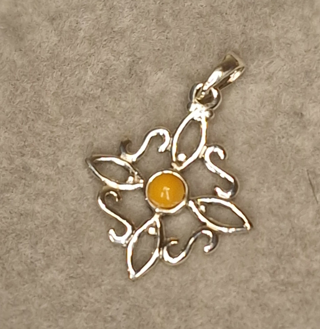 Colgante Nudo de Bruja Calcita