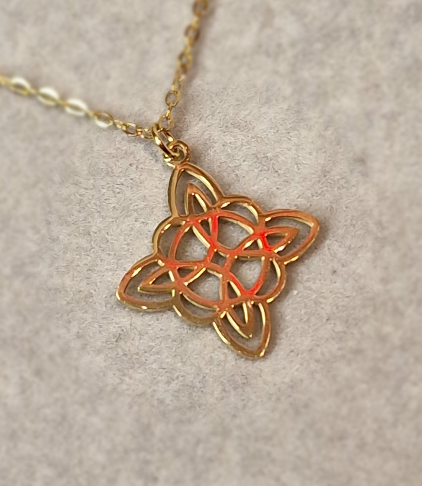 Collar Nudo de Bruja Acero