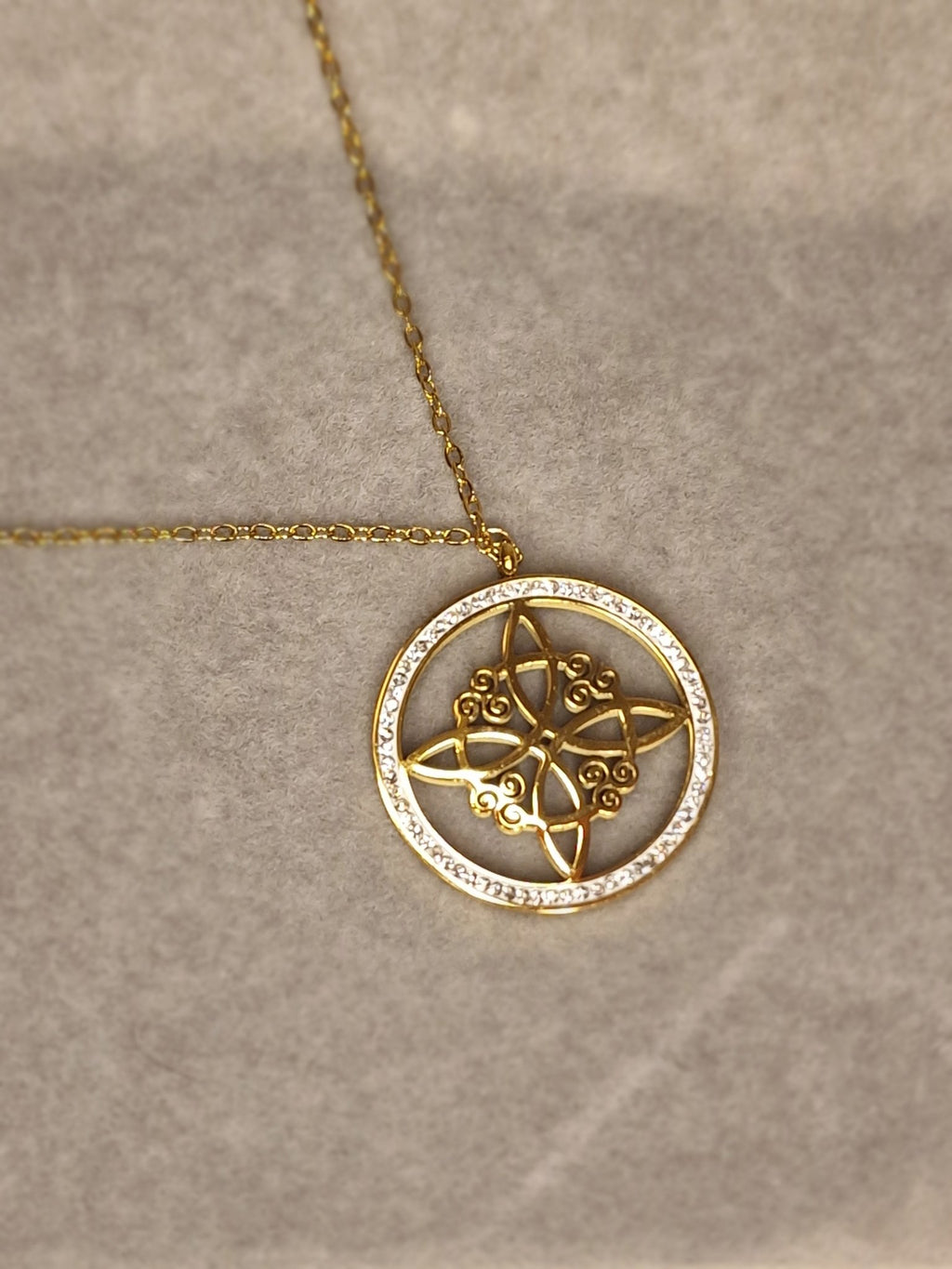 Collar Nudo de Bruja Acero